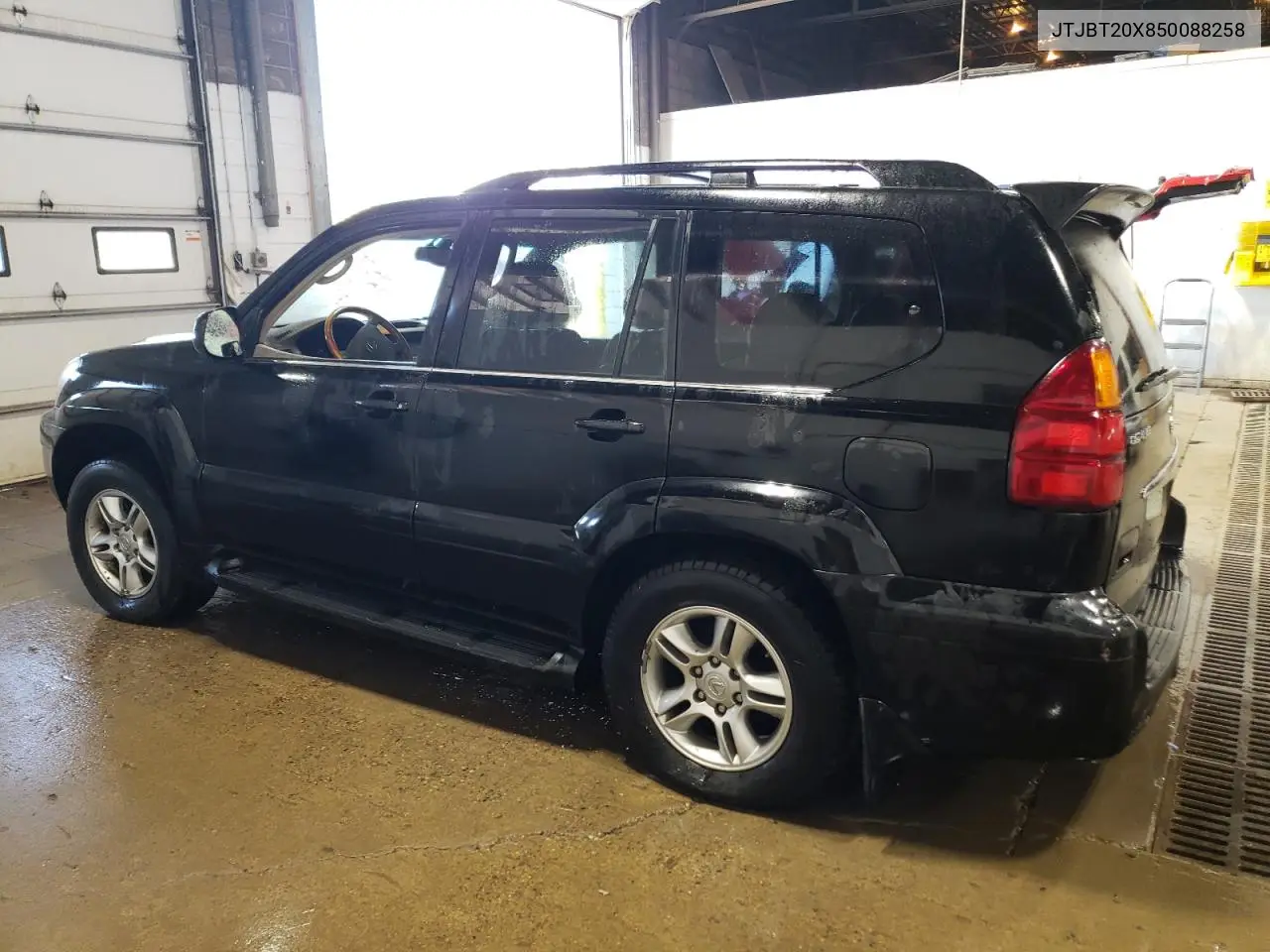 2005 Lexus Gx 470 VIN: JTJBT20X850088258 Lot: 56427875