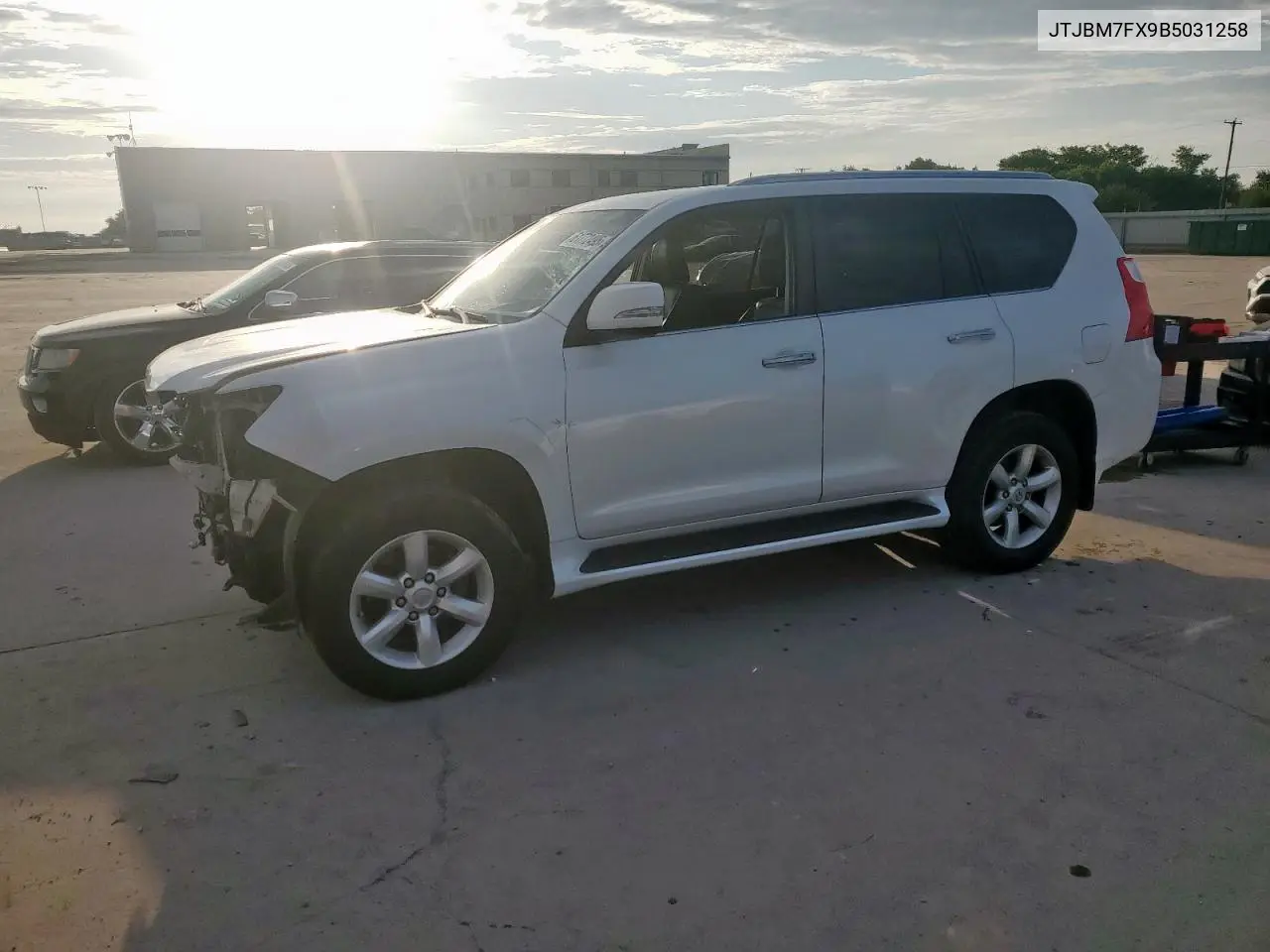 2011 Lexus Gx 460 VIN: JTJBM7FX9B5031258 Lot: 61772495