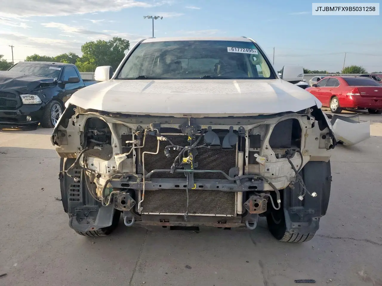 2011 Lexus Gx 460 VIN: JTJBM7FX9B5031258 Lot: 61772495
