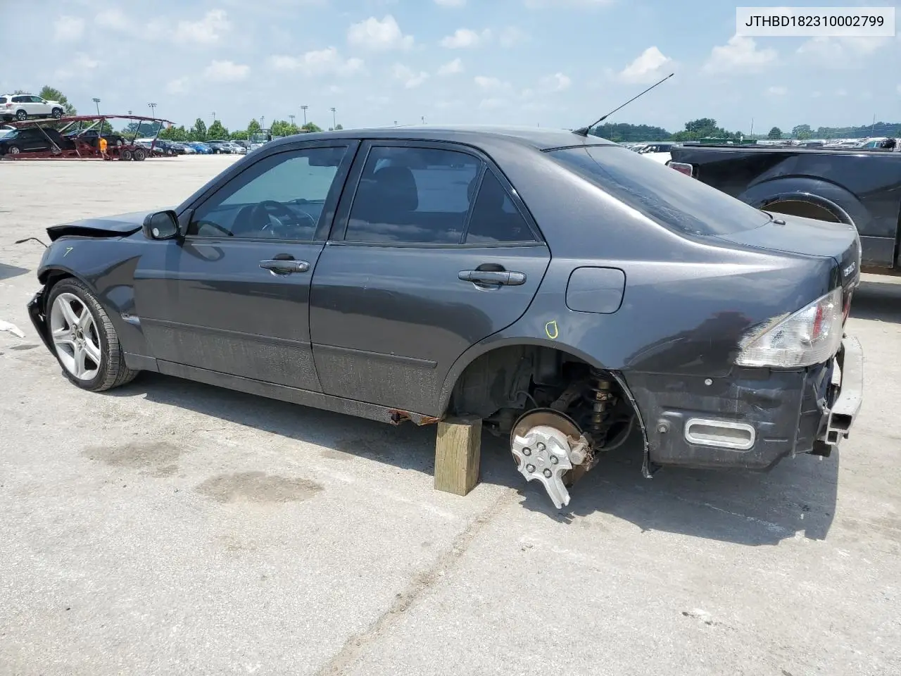2001 Lexus Is 300 VIN: JTHBD182310002799 Lot: 61340815