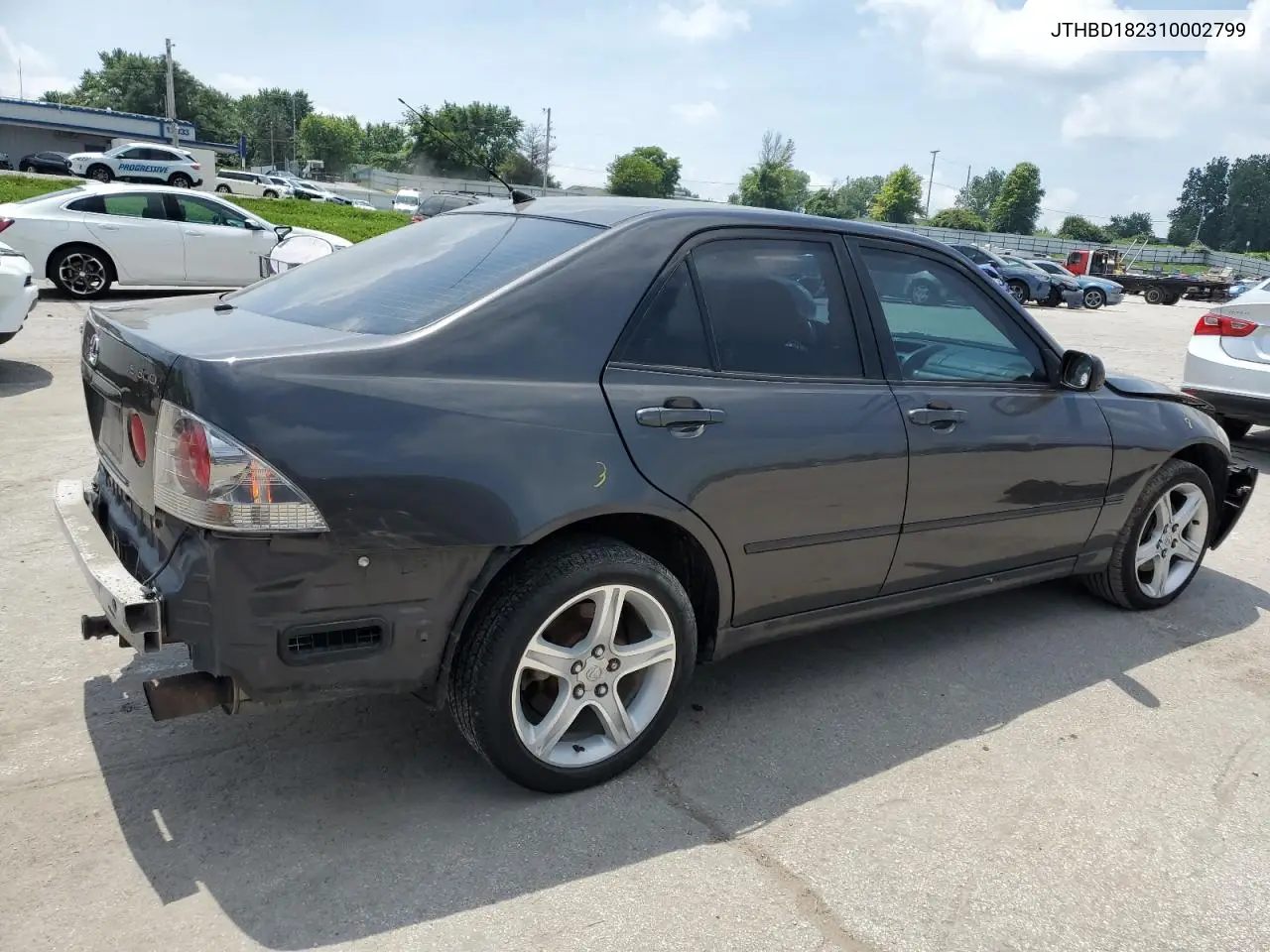 2001 Lexus Is 300 VIN: JTHBD182310002799 Lot: 61340815