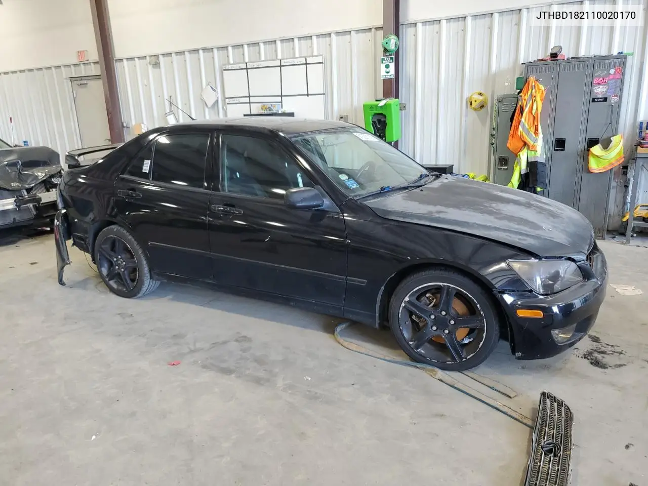 2001 Lexus Is 300 VIN: JTHBD182110020170 Lot: 61639145