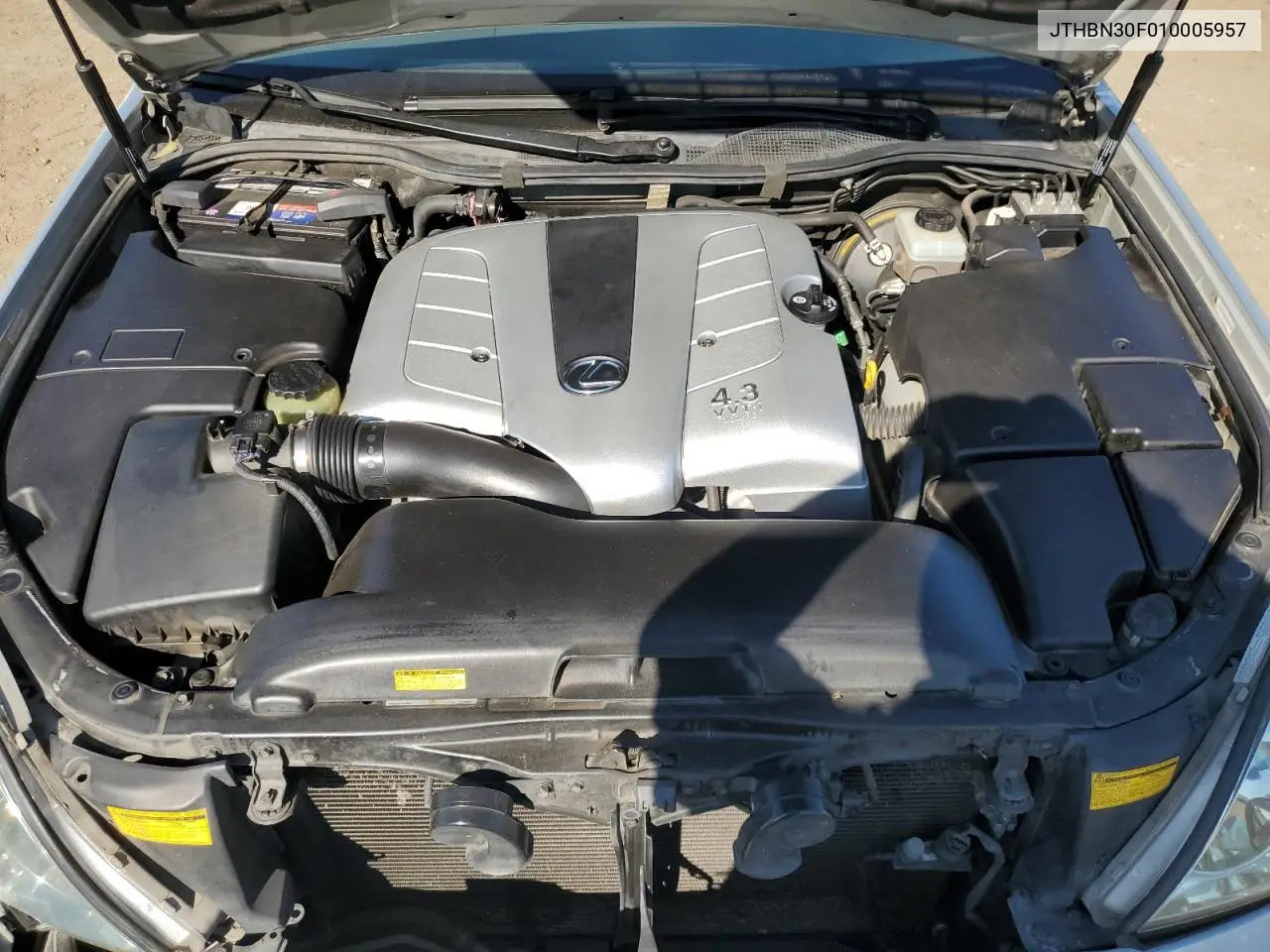 2001 Lexus Ls 430 VIN: JTHBN30F010005957 Lot: 62969855