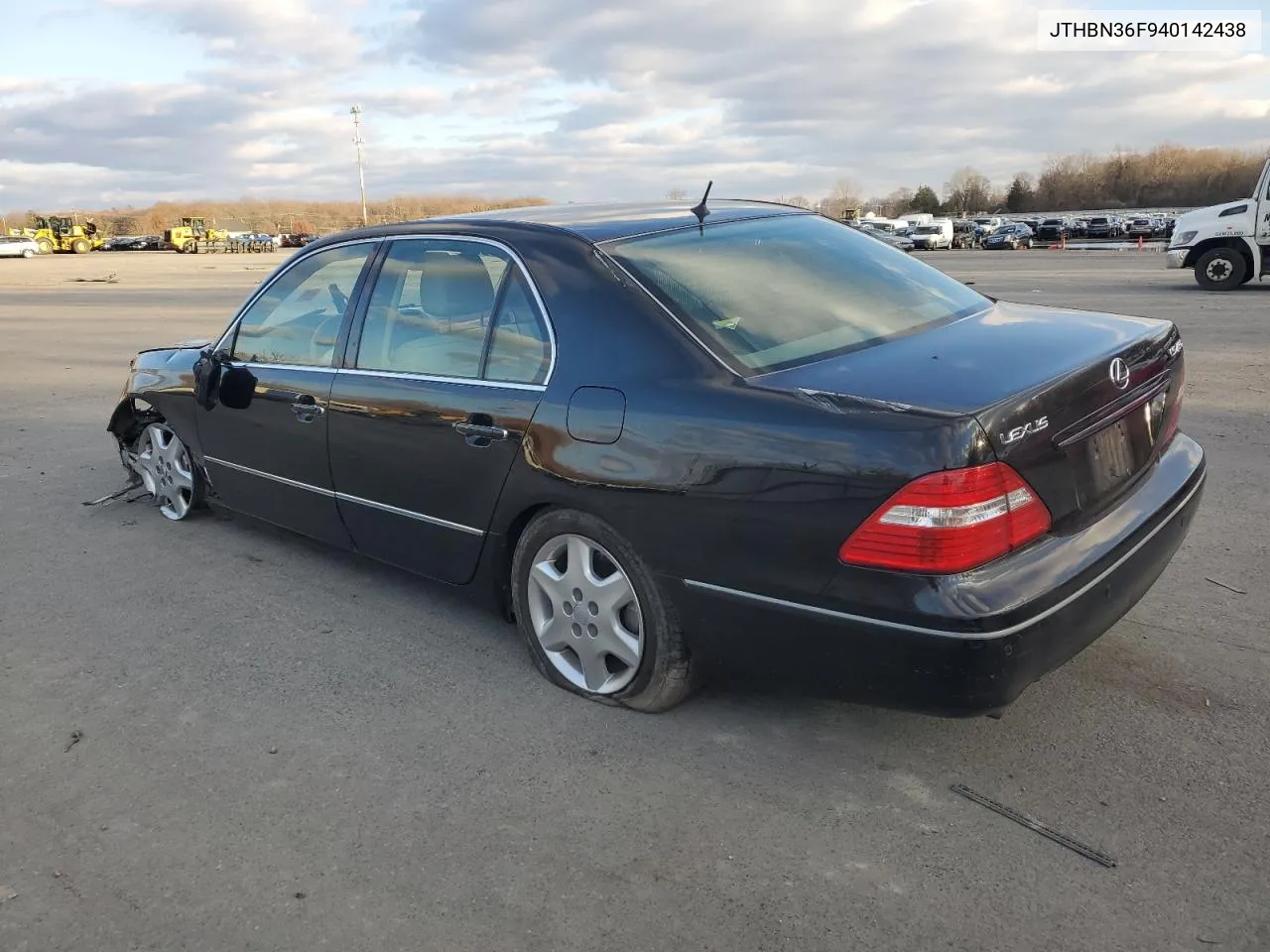 2004 Lexus Ls 430 VIN: JTHBN36F940142438 Lot: 83329464