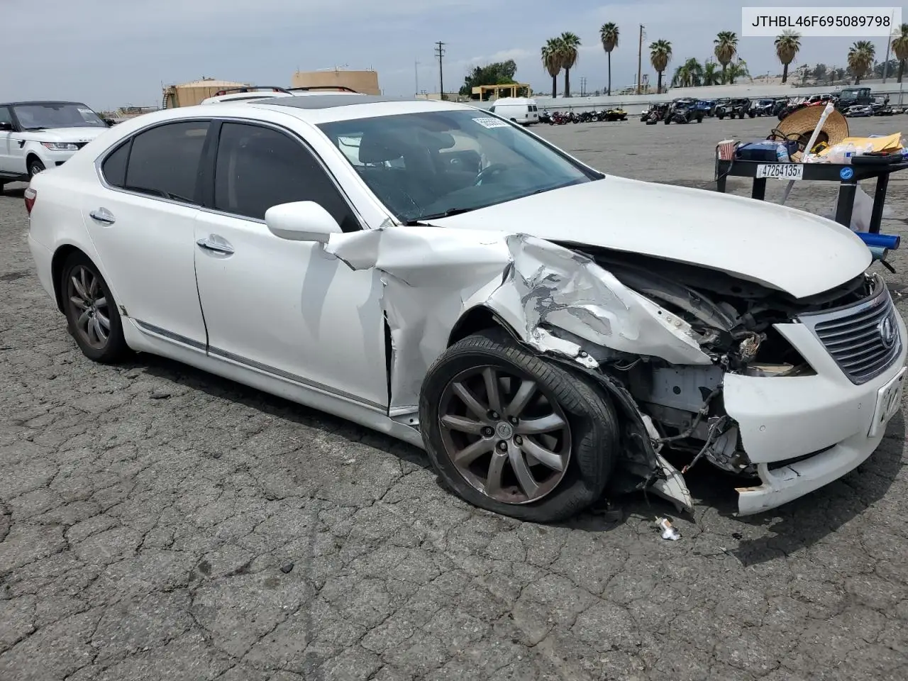 2009 Lexus Ls 460 VIN: JTHBL46F695089798 Lot: 56556675