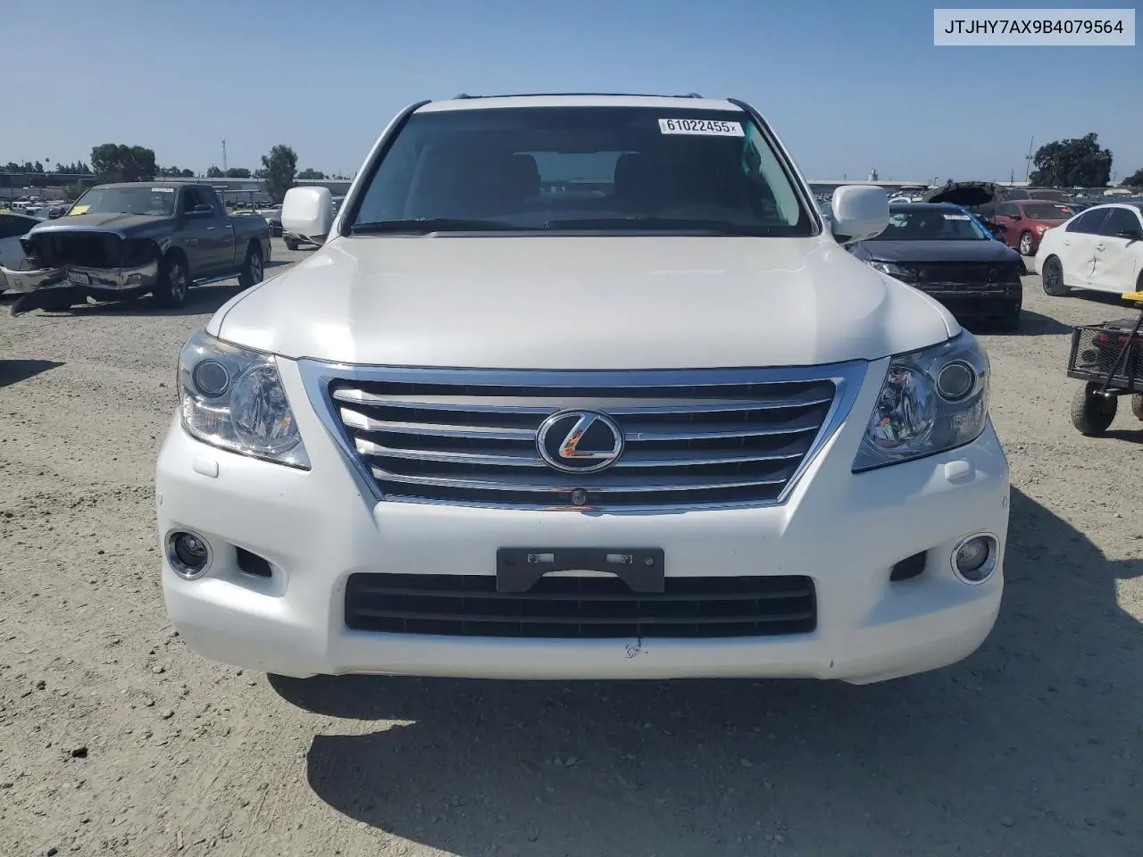 2011 Lexus Lx 570 VIN: JTJHY7AX9B4079564 Lot: 61022455