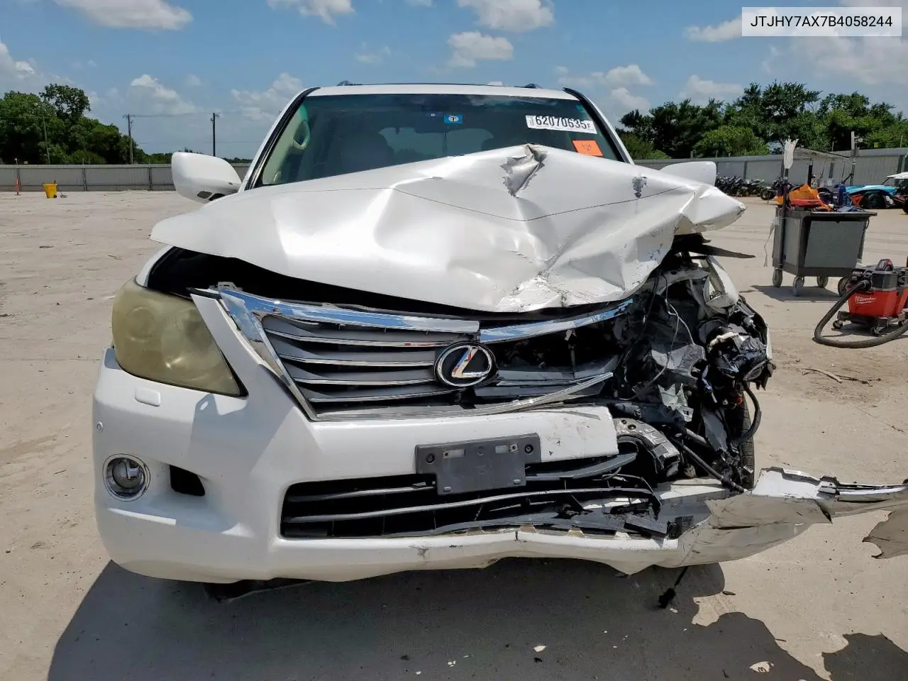 2011 Lexus Lx 570 VIN: JTJHY7AX7B4058244 Lot: 62070635
