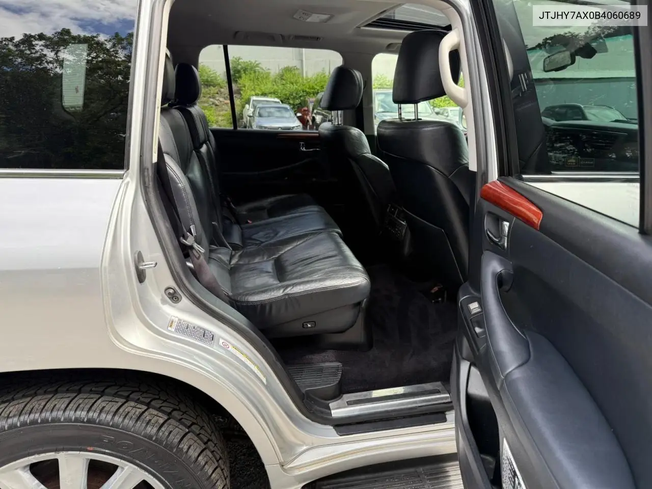 2011 Lexus Lx 570 VIN: JTJHY7AX0B4060689 Lot: 62136305