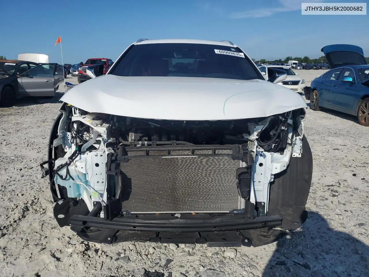 2019 Lexus Ux 200 VIN: JTHY3JBH5K2000682 Lot: 60909835