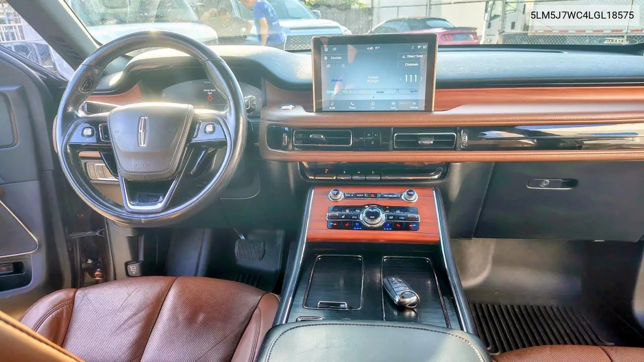 2020 Lincoln Aviator Reserve VIN: 5LM5J7WC4LGL18575 Lot: 62200675