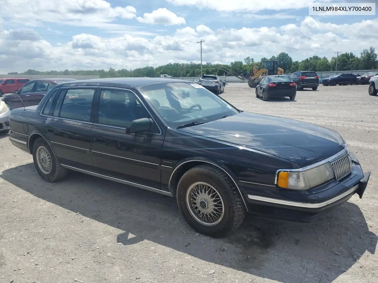1990 Lincoln Continental Signature VIN: 1LNLM984XLY700400 Lot: 61182525
