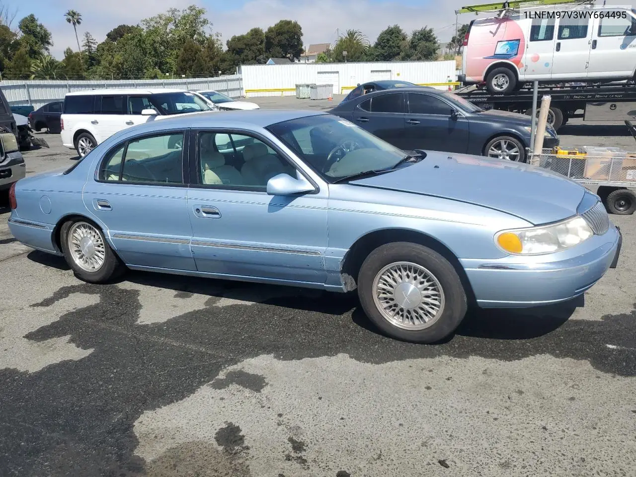 1998 Lincoln Continental VIN: 1LNFM97V3WY664495 Lot: 62292615