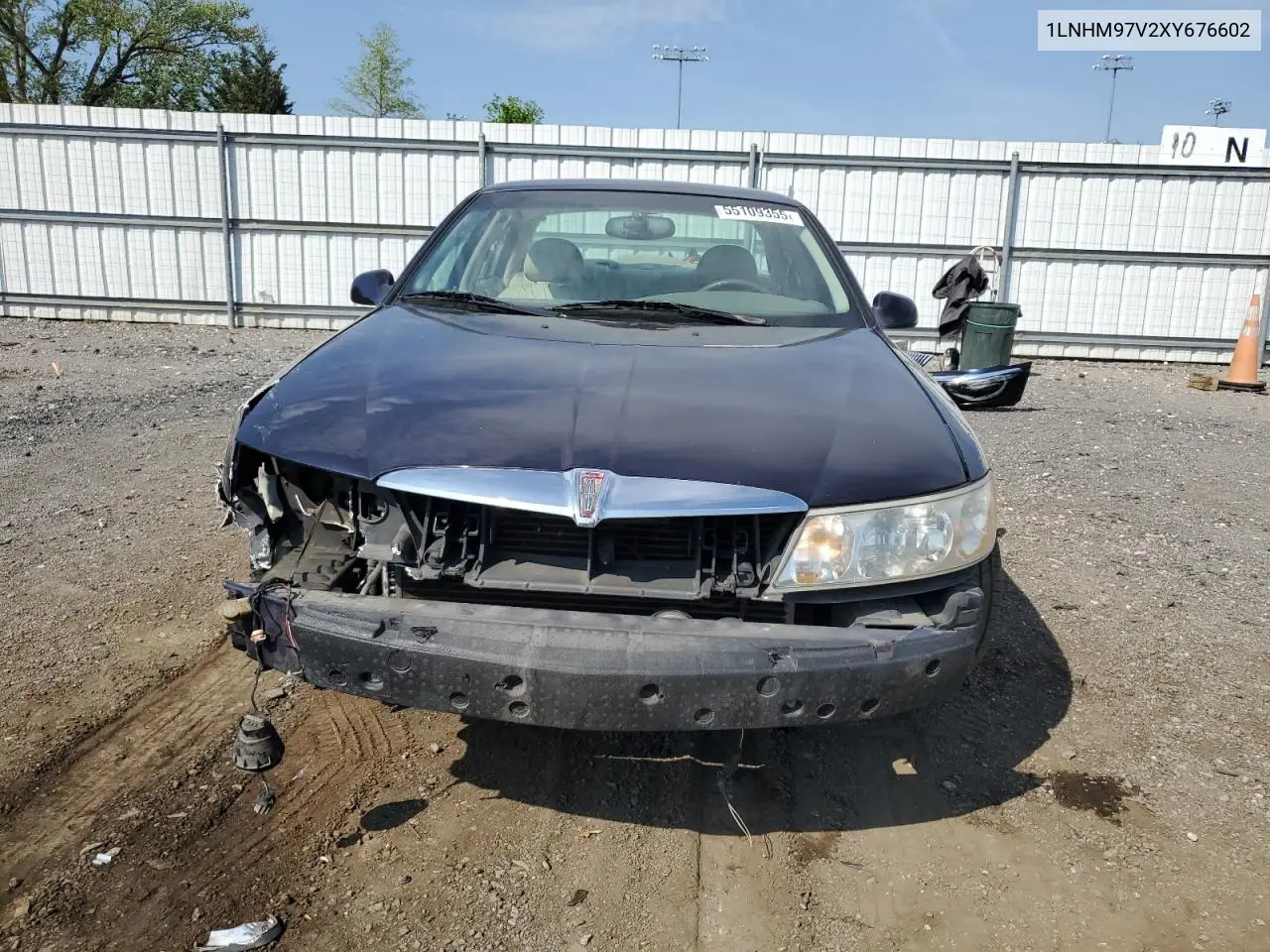 1999 Lincoln Continental VIN: 1LNHM97V2XY676602 Lot: 55109355