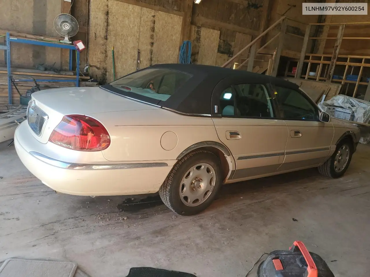 2002 Lincoln Continental VIN: 1LNHM97V92Y600254 Lot: 50553165