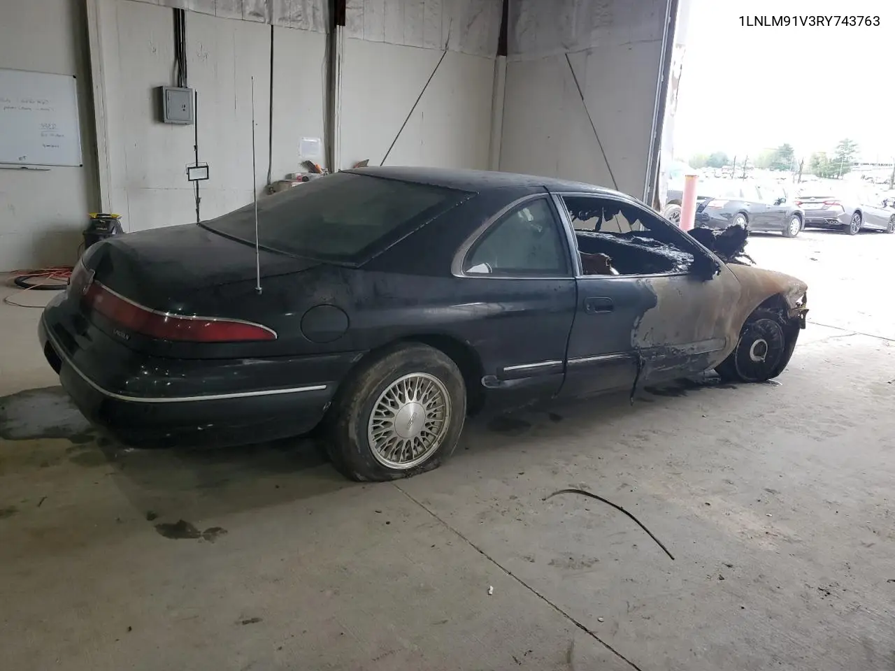 1994 Lincoln Mark Viii VIN: 1LNLM91V3RY743763 Lot: 52185365