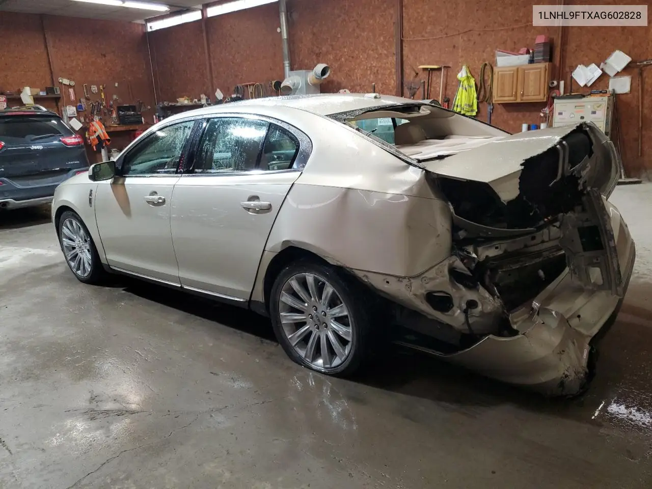 2010 Lincoln Mks VIN: 1LNHL9FTXAG602828 Lot: 55495325