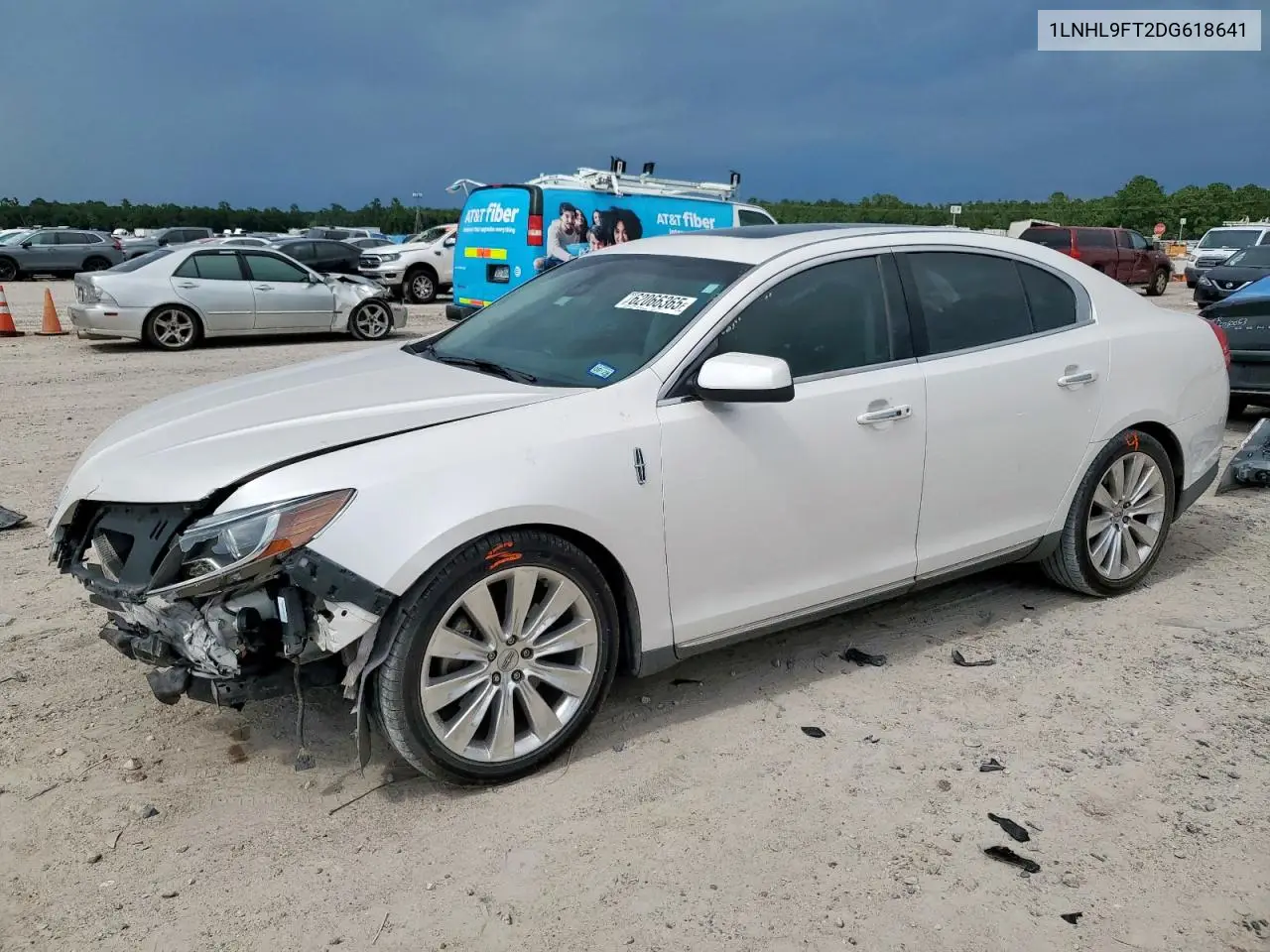 2013 Lincoln Mks VIN: 1LNHL9FT2DG618641 Lot: 62066365