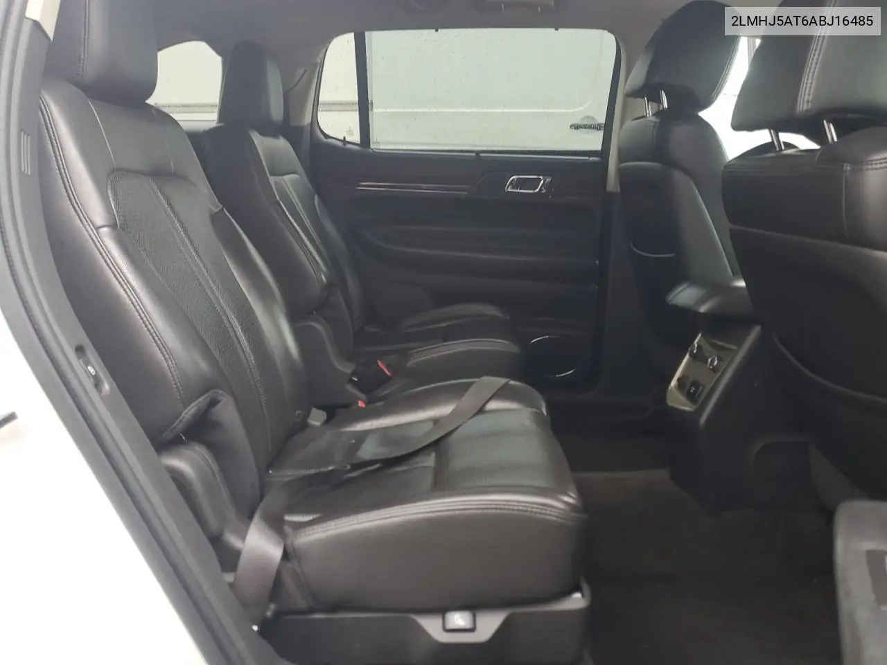 2010 Lincoln Mkt VIN: 2LMHJ5AT6ABJ16485 Lot: 54209975