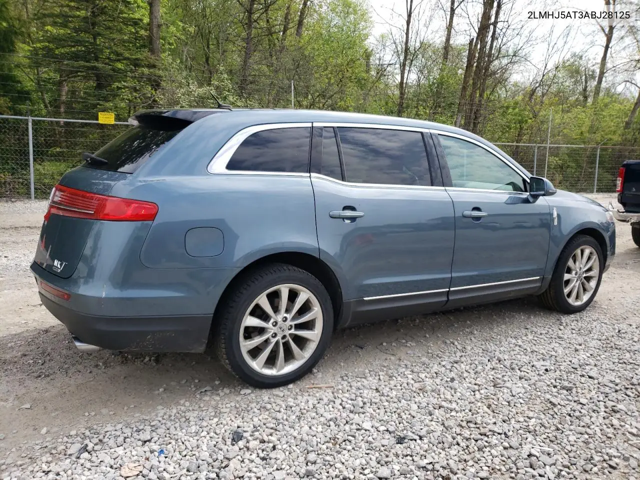 2010 Lincoln Mkt VIN: 2LMHJ5AT3ABJ28125 Lot: 56229505