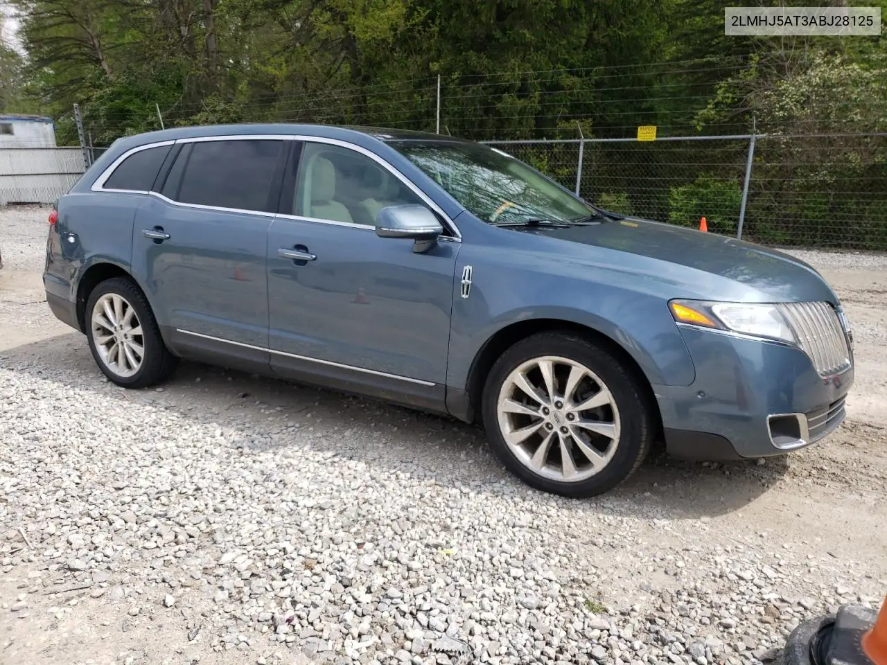 2010 Lincoln Mkt VIN: 2LMHJ5AT3ABJ28125 Lot: 56229505