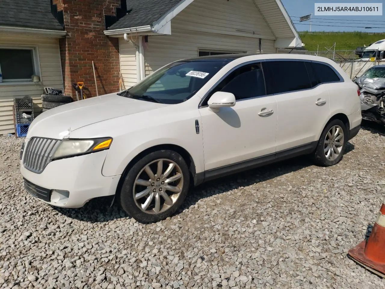 2010 Lincoln Mkt VIN: 2LMHJ5AR4ABJ10611 Lot: 59239155