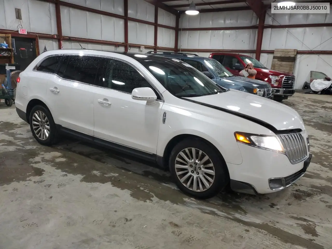 2011 Lincoln Mkt VIN: 2LMHJ5AR0BBJ50010 Lot: 52117615