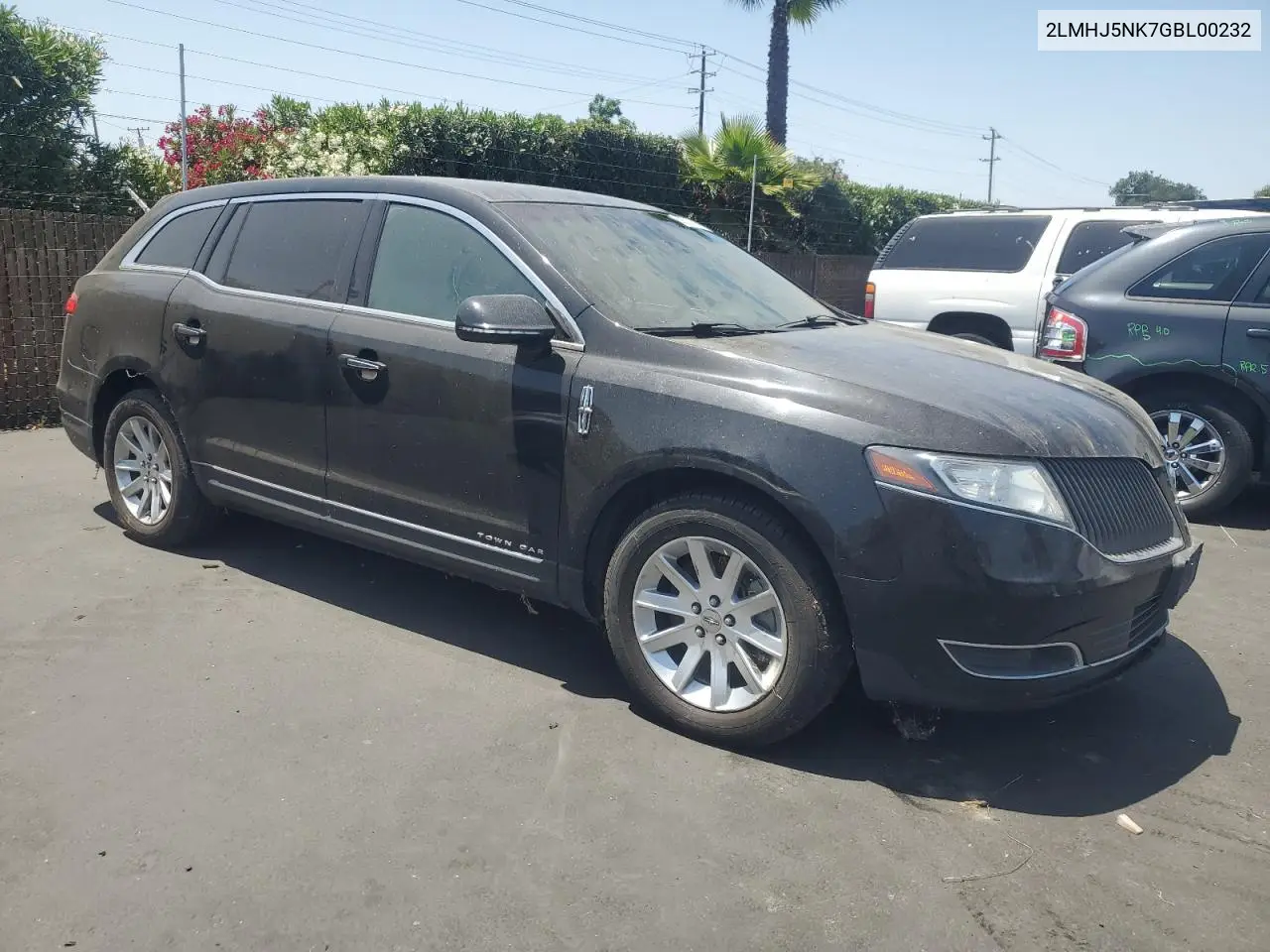 2016 Lincoln Mkt VIN: 2LMHJ5NK7GBL00232 Lot: 59822385