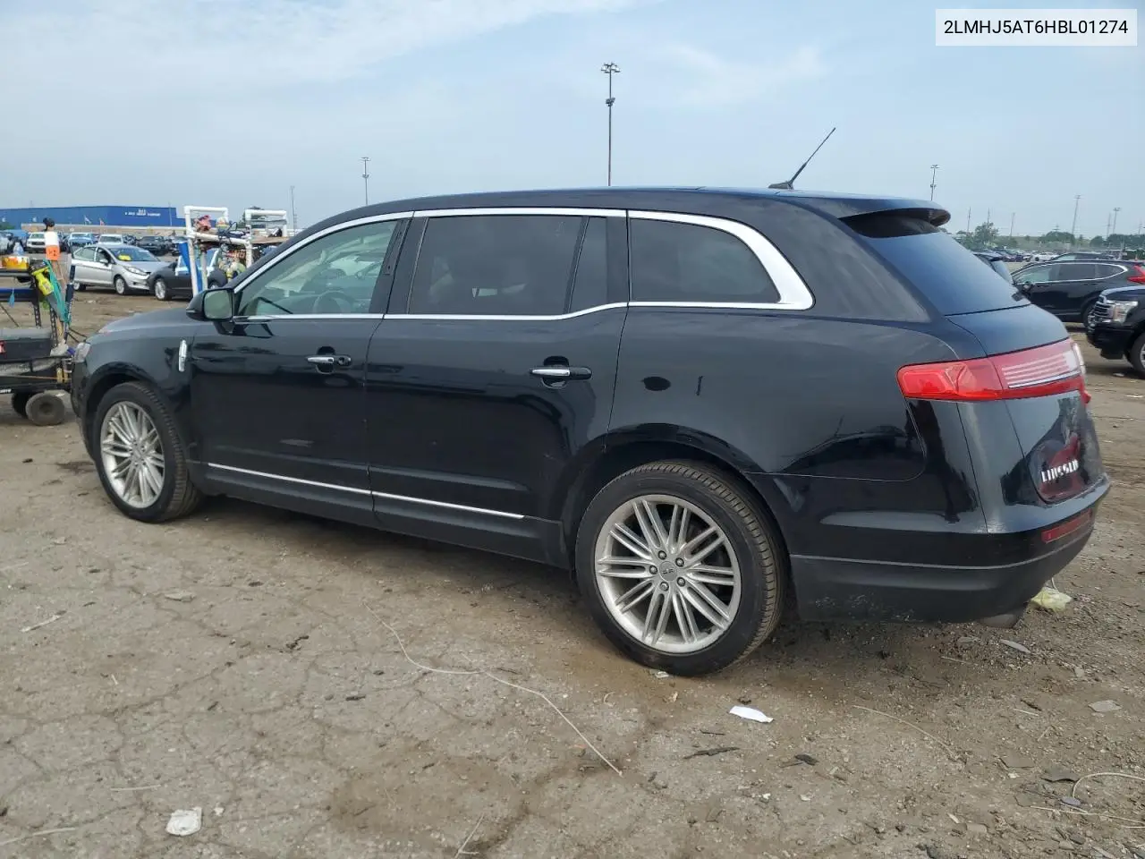 2017 Lincoln Mkt VIN: 2LMHJ5AT6HBL01274 Lot: 61281795