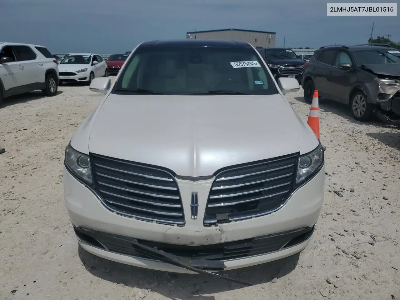 2018 Lincoln Mkt VIN: 2LMHJ5AT7JBL01516 Lot: 56575205