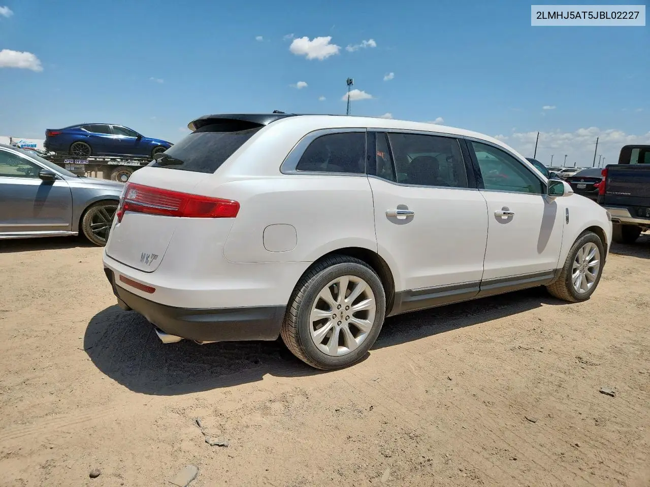 2018 Lincoln Mkt VIN: 2LMHJ5AT5JBL02227 Lot: 61603845