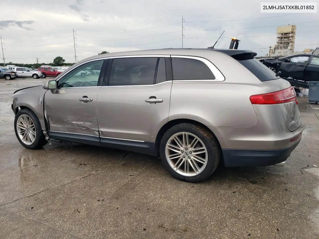 2019 Lincoln Mkt VIN: 2LMHJ5ATXKBL01852 Lot: 61165665