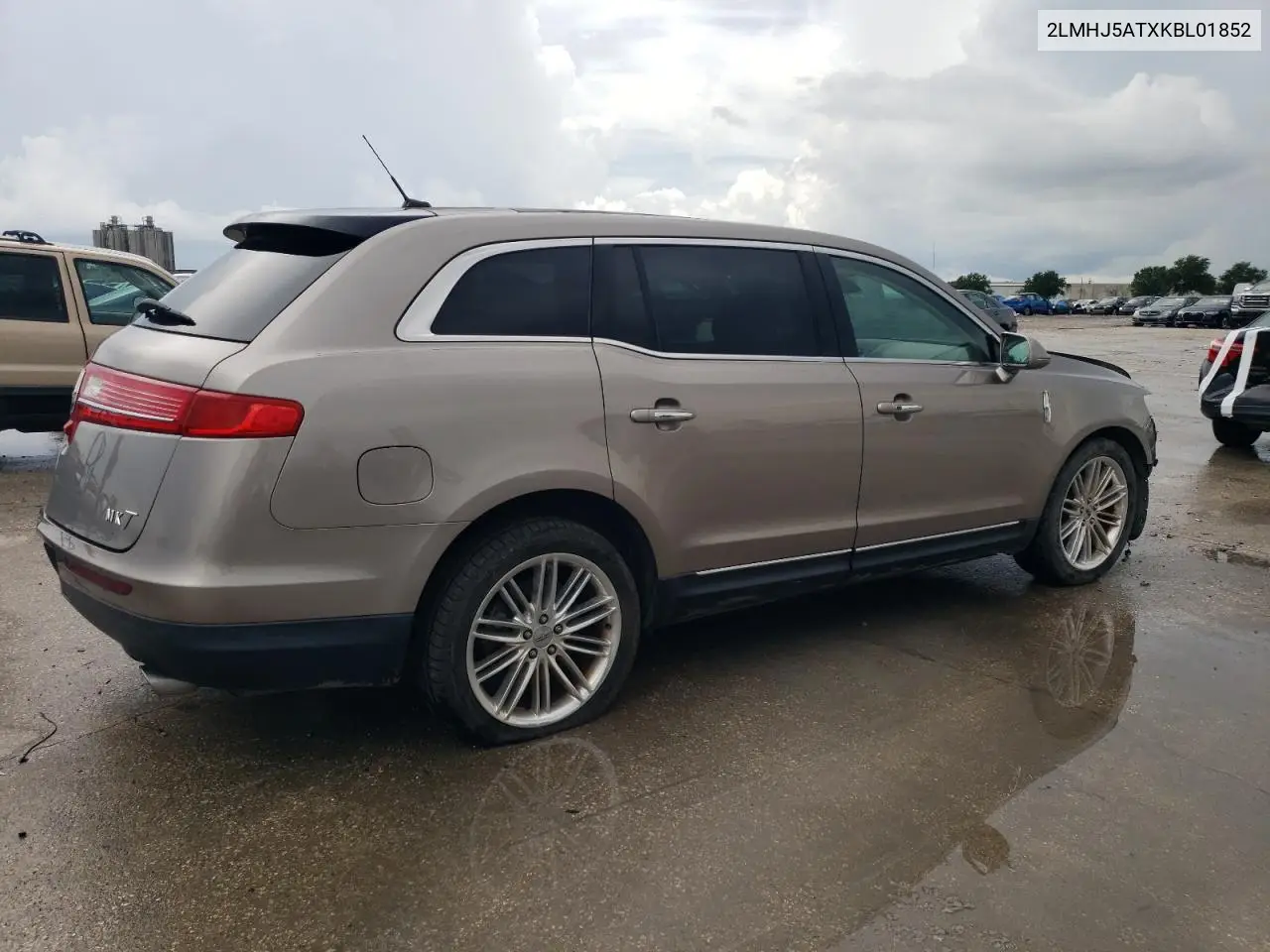 2019 Lincoln Mkt VIN: 2LMHJ5ATXKBL01852 Lot: 61165665