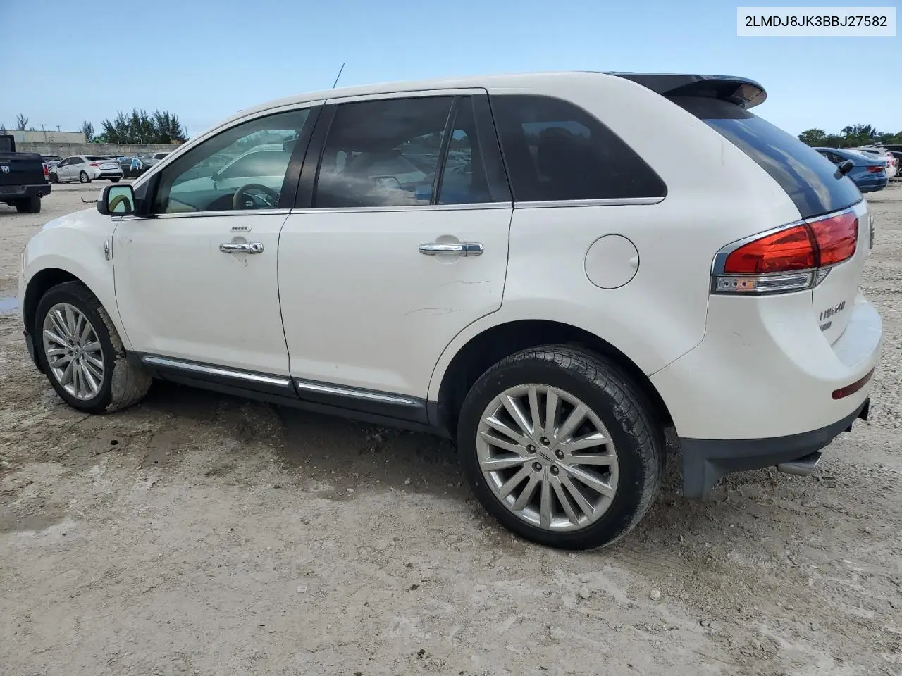 2011 Lincoln Mkx VIN: 2LMDJ8JK3BBJ27582 Lot: 56555245