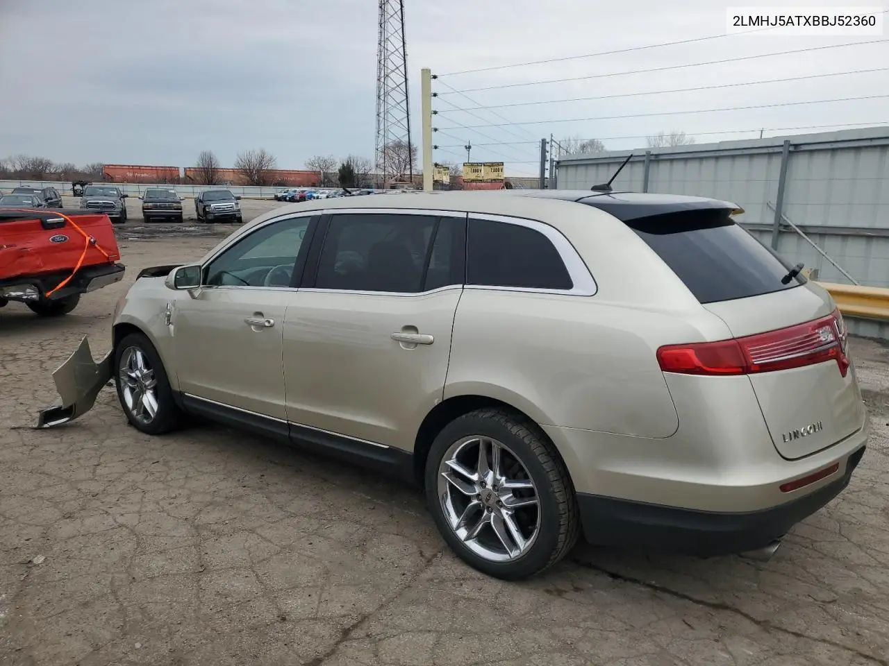 2011 Lincoln Mkt VIN: 2LMHJ5ATXBBJ52360 Lot: 50949275