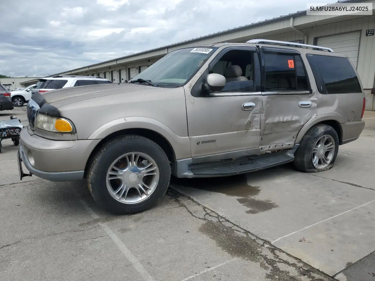 2000 Lincoln Navigator VIN: 5LMFU28A6YLJ24025 Lot: 56555095