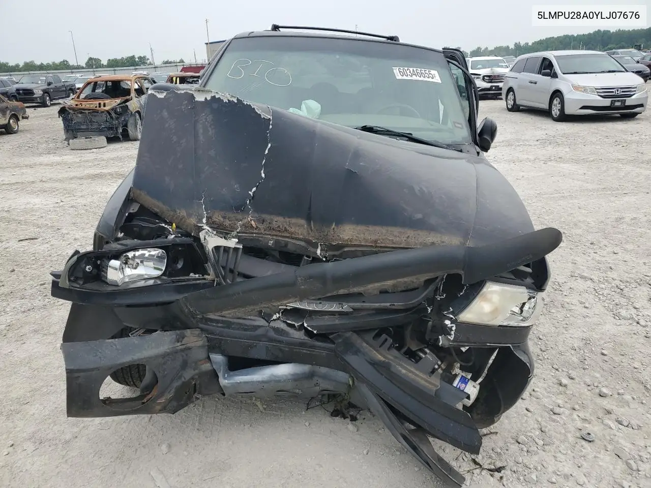 2000 Lincoln Navigator VIN: 5LMPU28A0YLJ07676 Lot: 60346655