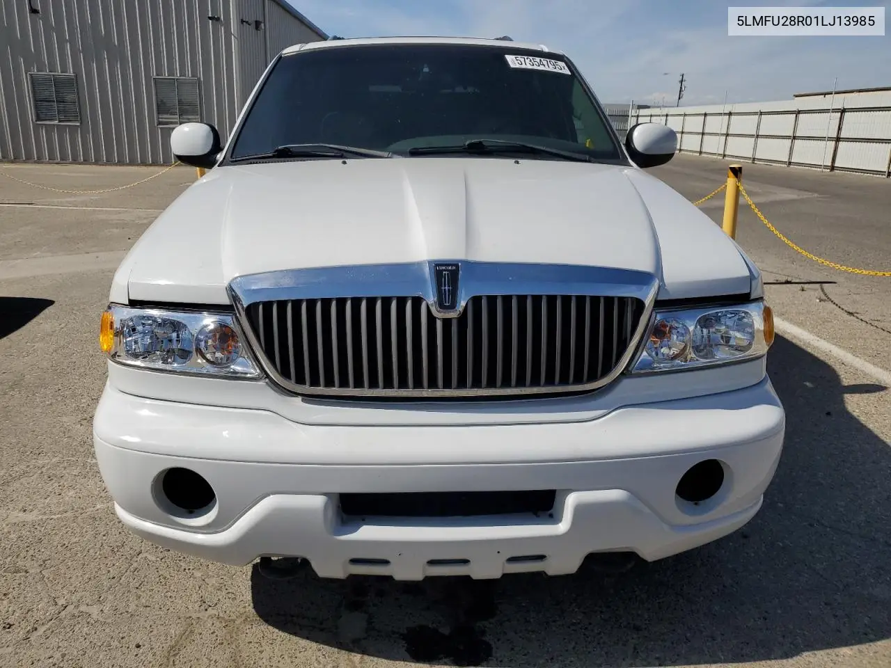 2001 Lincoln Navigator VIN: 5LMFU28R01LJ13985 Lot: 57354795