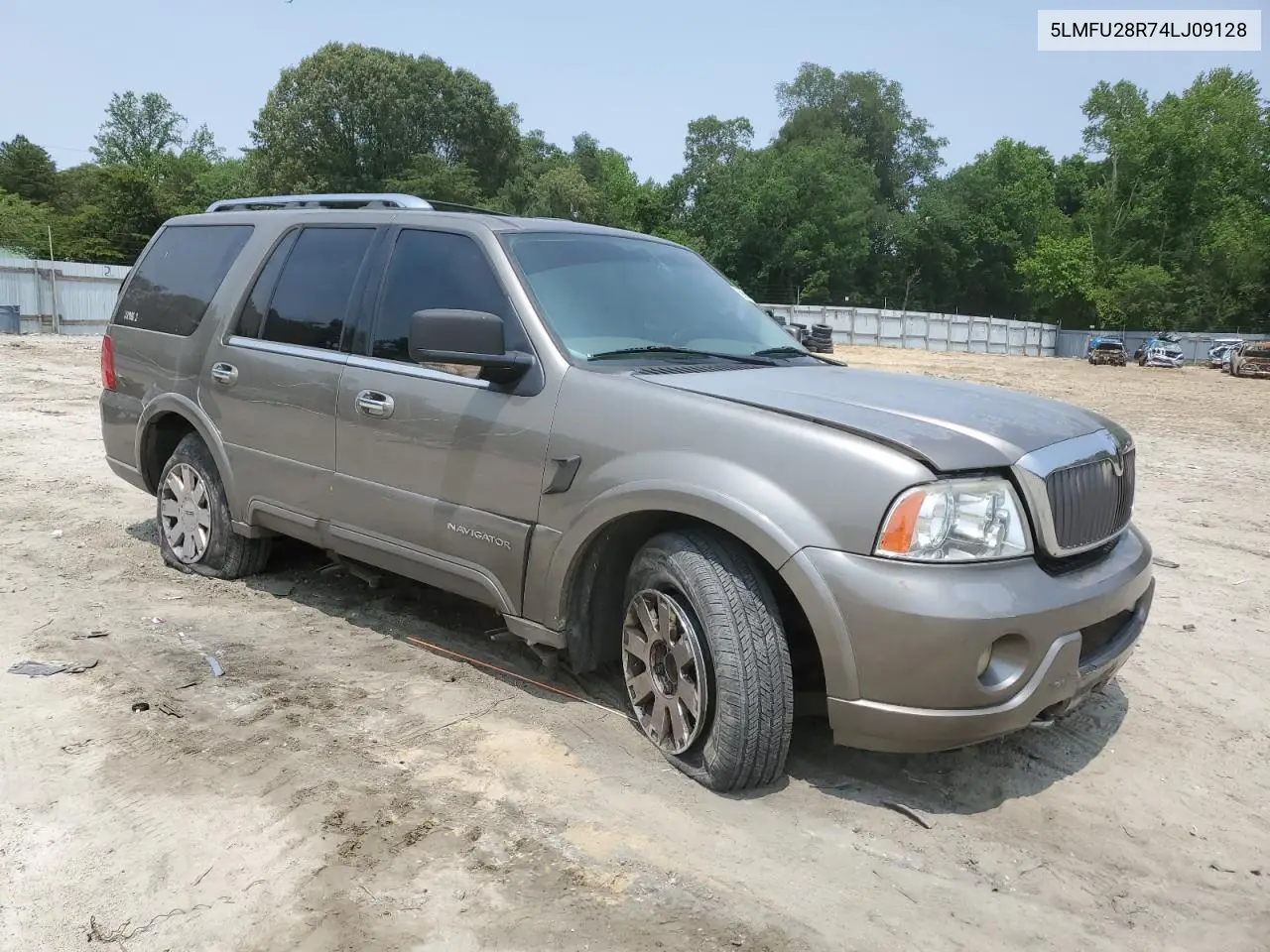 2004 Lincoln Navigator VIN: 5LMFU28R74LJ09128 Lot: 59023625