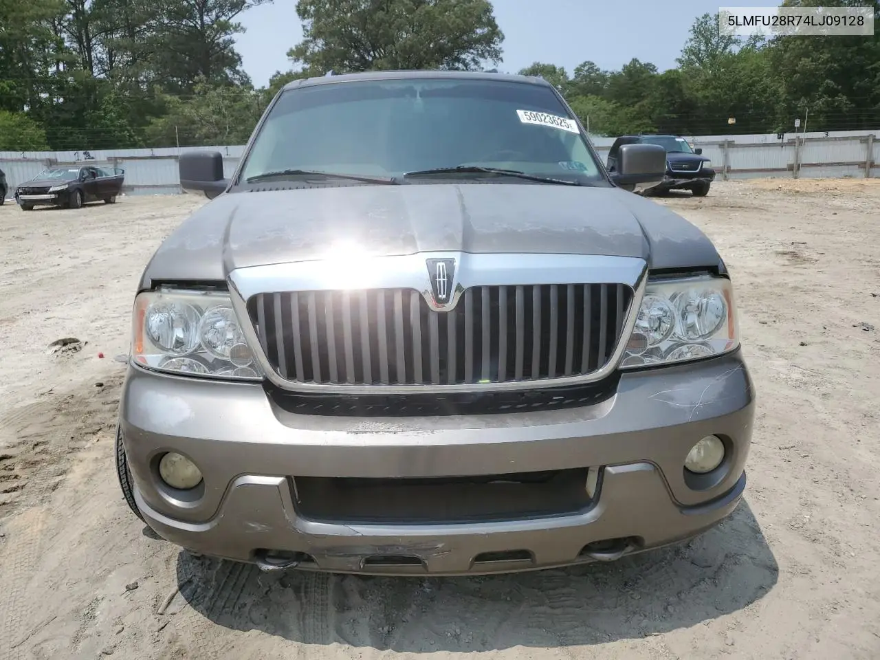 2004 Lincoln Navigator VIN: 5LMFU28R74LJ09128 Lot: 59023625