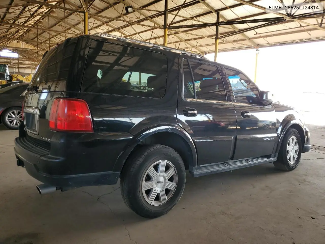 2005 Lincoln Navigator VIN: 5LMFU28525LJ24814 Lot: 53971705