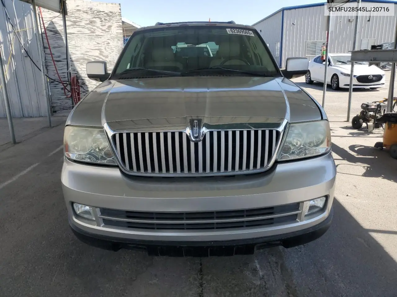 2005 Lincoln Navigator VIN: 5LMFU28545LJ20716 Lot: 62369565