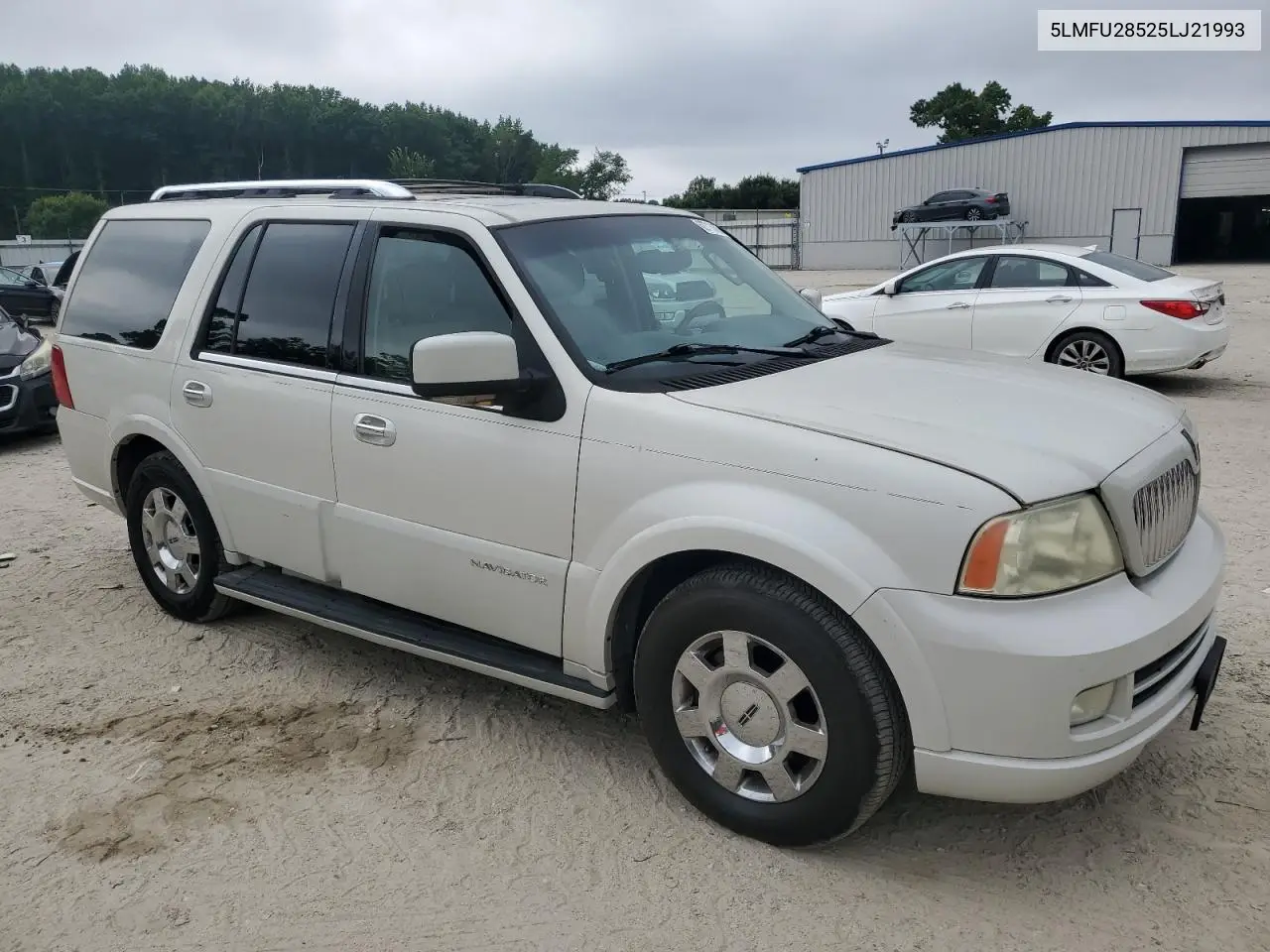 2005 Lincoln Navigator VIN: 5LMFU28525LJ21993 Lot: 62715685