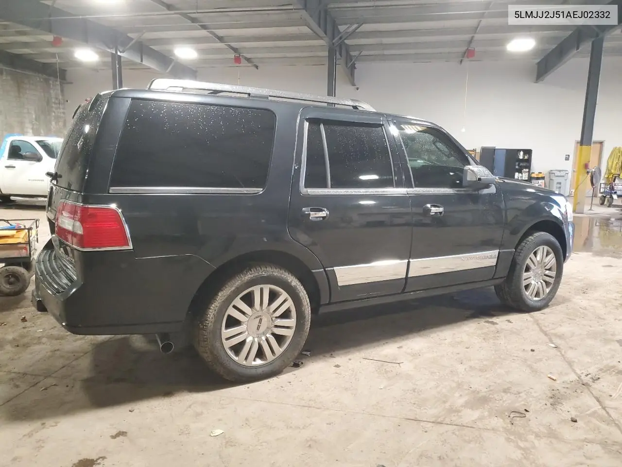 2010 Lincoln Navigator VIN: 5LMJJ2J51AEJ02332 Lot: 49774765