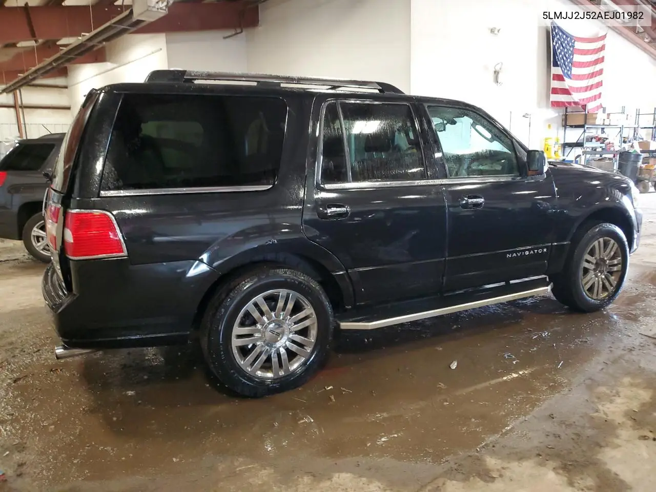 2010 Lincoln Navigator VIN: 5LMJJ2J52AEJ01982 Lot: 55949515