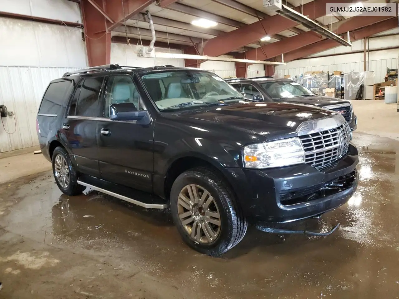 2010 Lincoln Navigator VIN: 5LMJJ2J52AEJ01982 Lot: 55949515