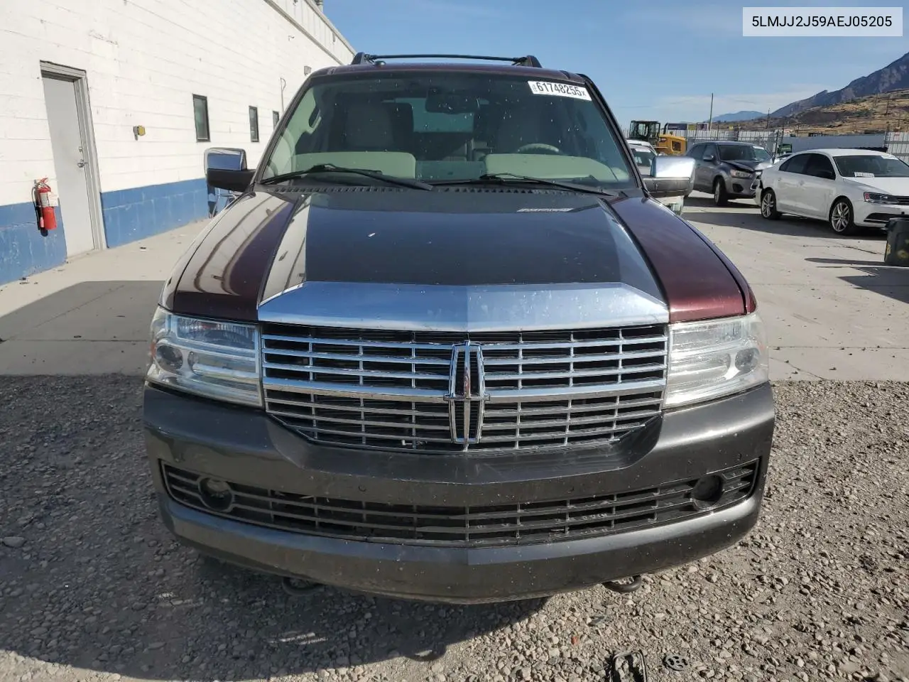 2010 Lincoln Navigator VIN: 5LMJJ2J59AEJ05205 Lot: 61748255
