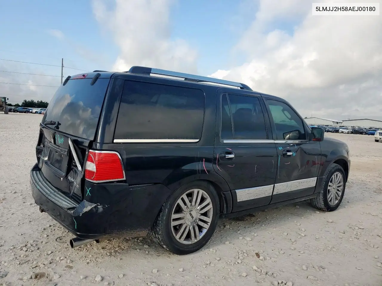 2010 Lincoln Navigator VIN: 5LMJJ2H58AEJ00180 Lot: 61870635