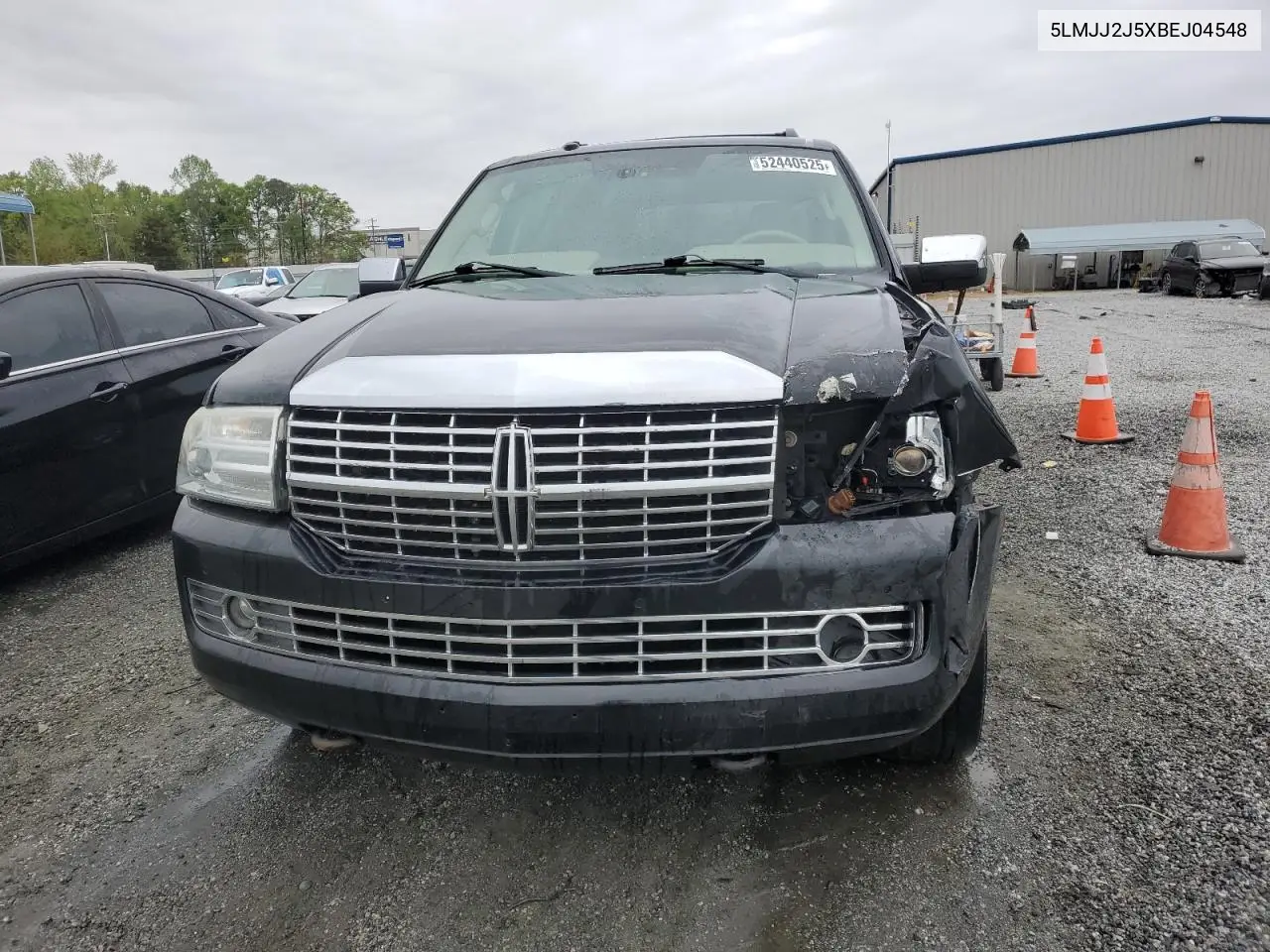 2011 Lincoln Navigator VIN: 5LMJJ2J5XBEJ04548 Lot: 52440525