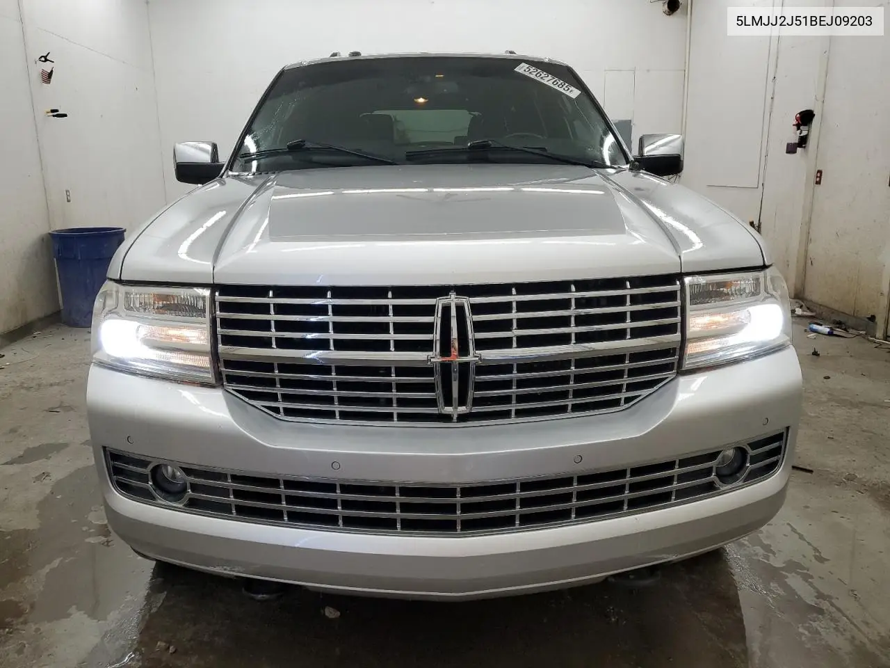 2011 Lincoln Navigator VIN: 5LMJJ2J51BEJ09203 Lot: 52627685