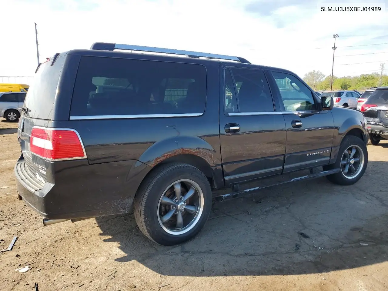 2011 Lincoln Navigator L VIN: 5LMJJ3J5XBEJ04989 Lot: 56669395